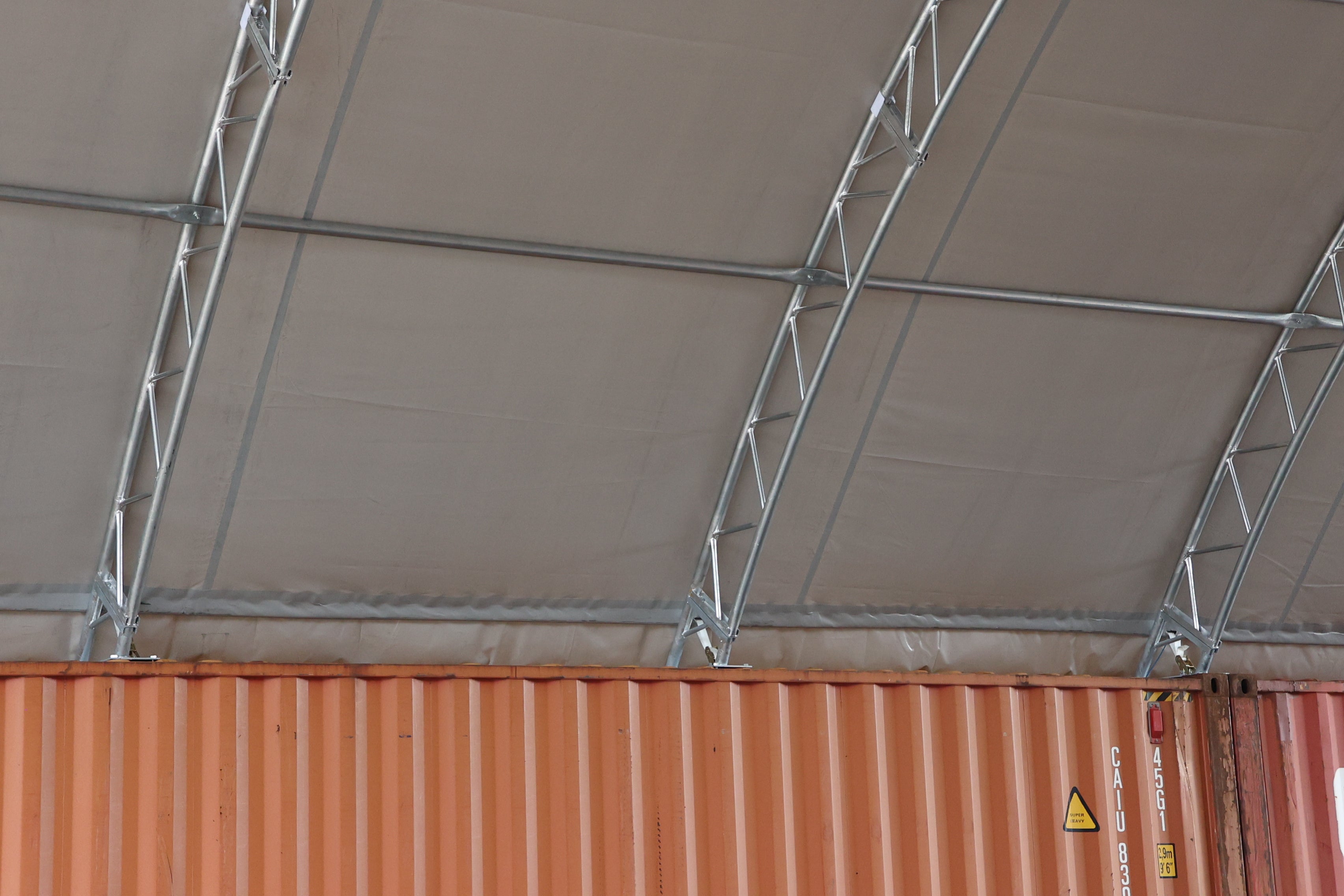 Container Schuilplaats - 60ft x 80ft x 20ft (18m x 24.3m x 6m)